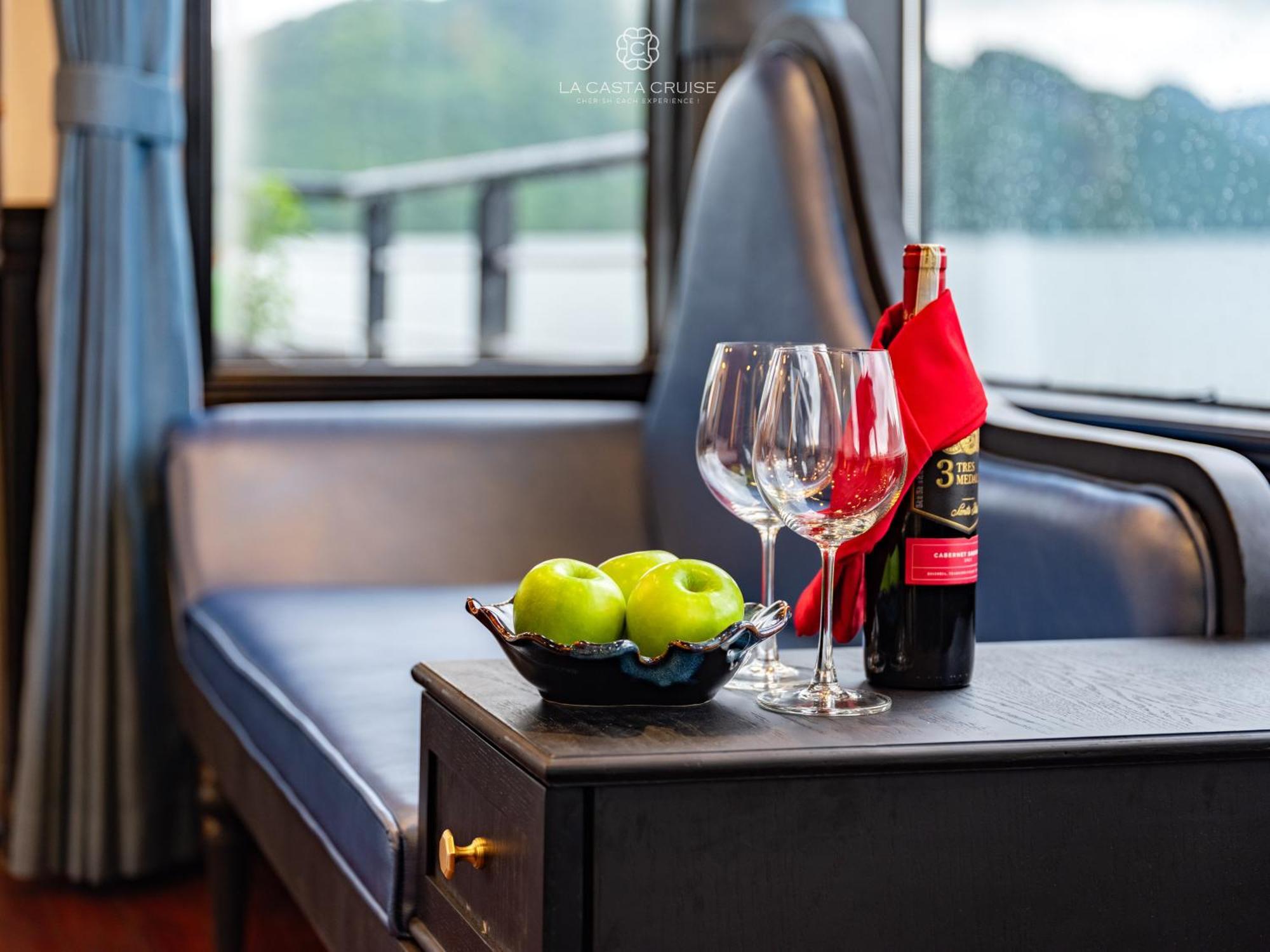 ホテル La Casta Cruise ハロン エクステリア 写真